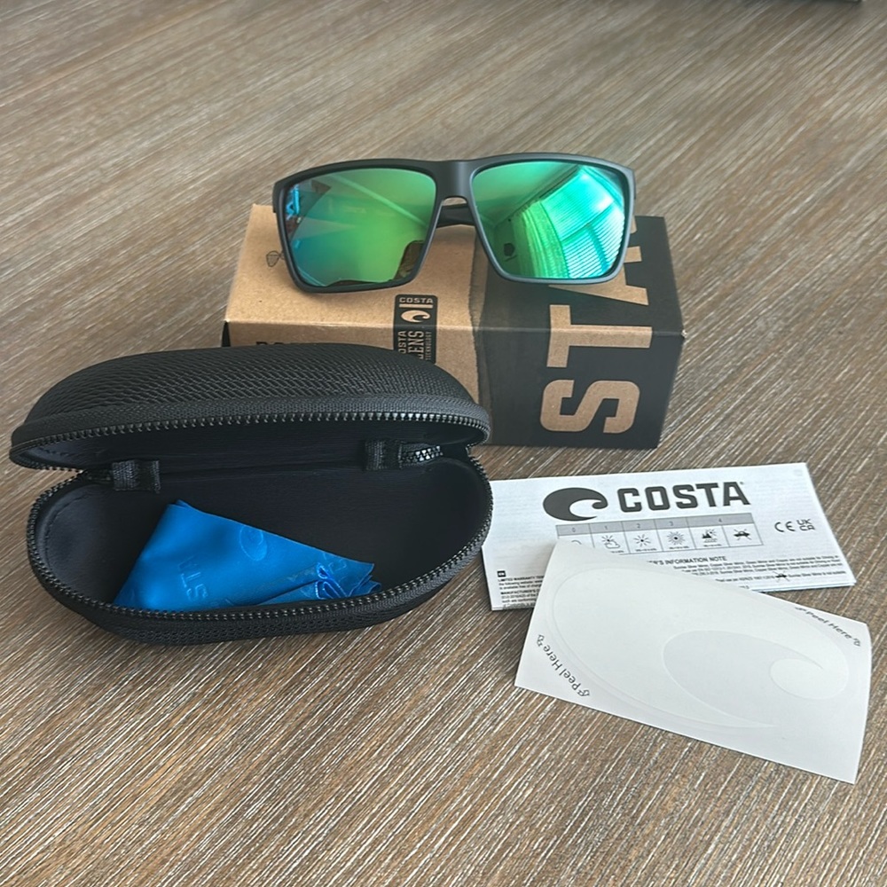 Costa Del Mar Black Matte Green Mirror 580G Sunglasses
